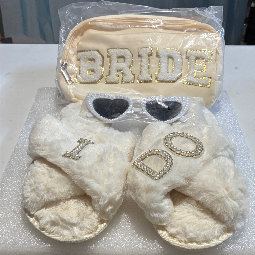 Bride Slippers and Pouch Set